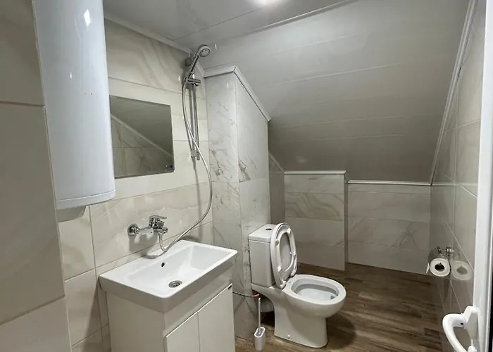 лоринна * Trjavna